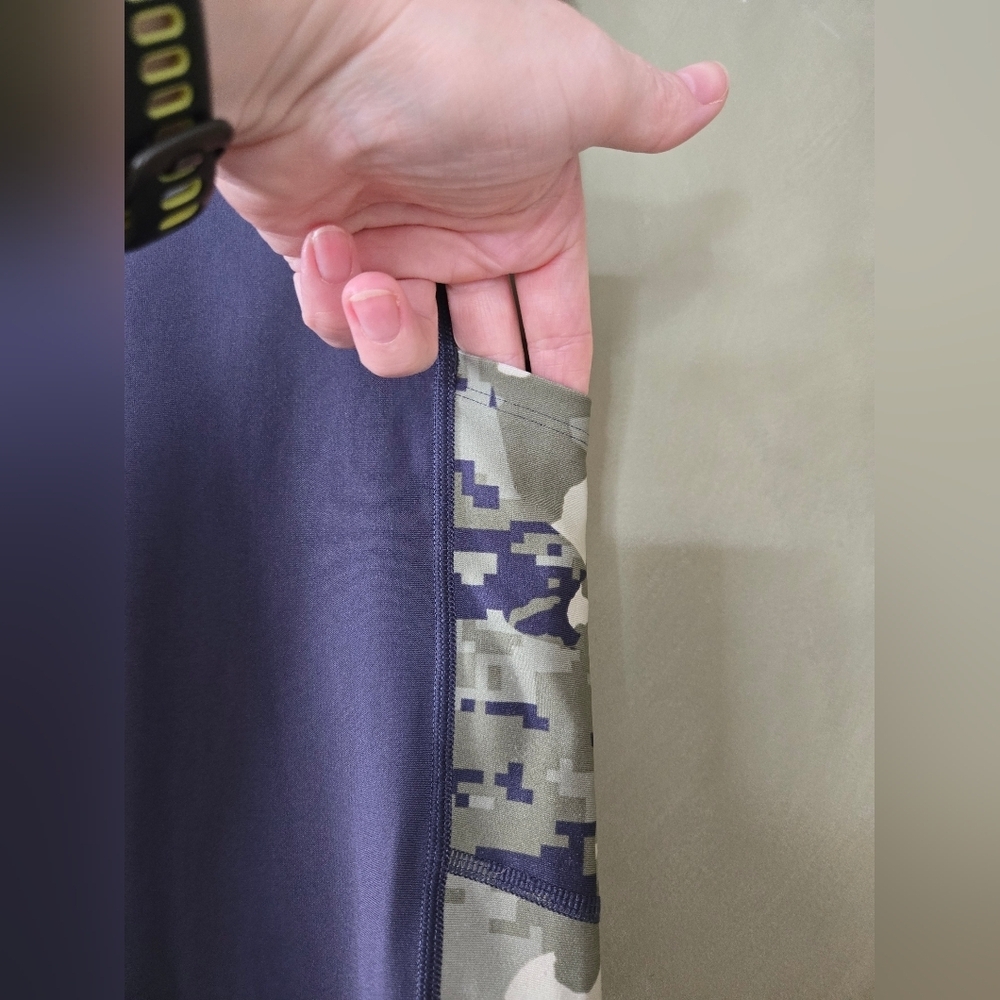 Under Armour | Project Rock Veterans Day Leggings, Size M - Picture 10 of 10